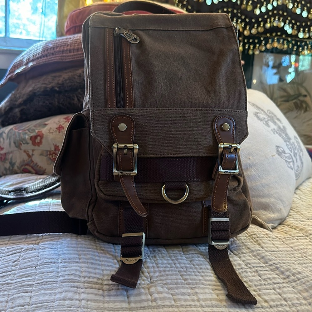 Kaukko Canvas sling crossbody